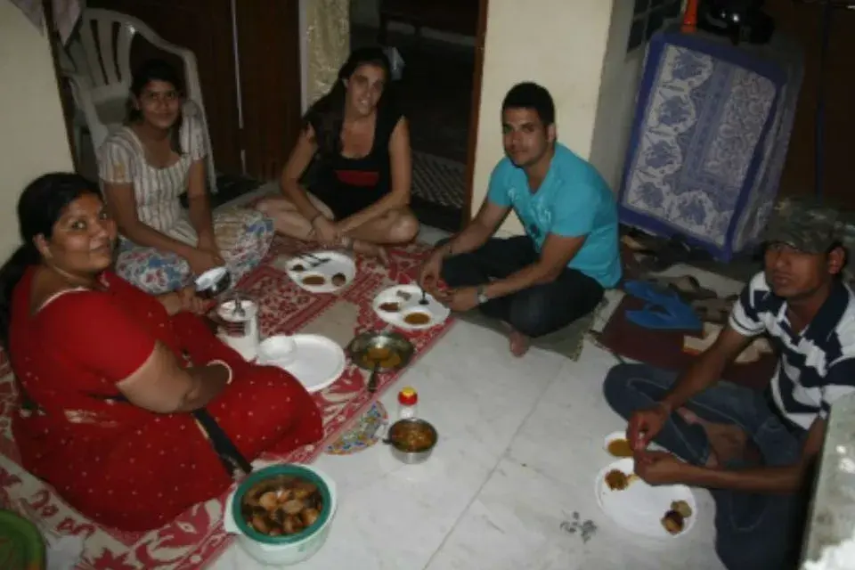 Tradición en la India. Comida deliciosa y con los dedos. Foto: Magia en el Camino