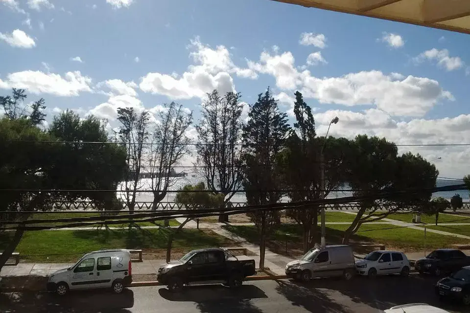 Escribo desde el café de un hotel, con esta vista hermosa