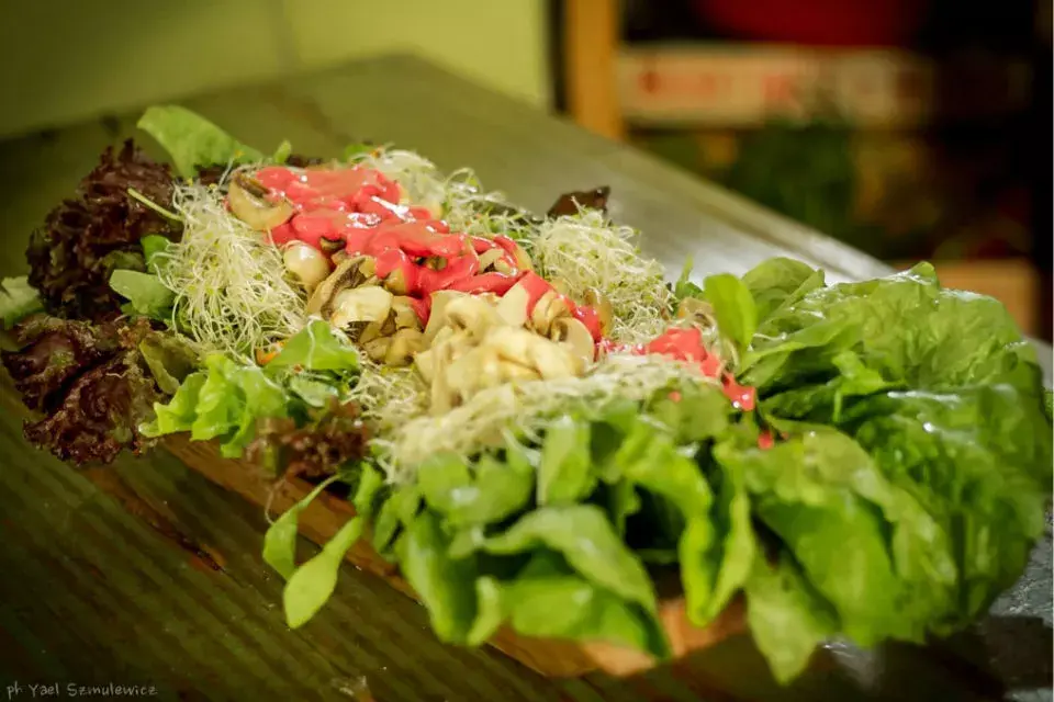 Ensalada verde en Cena junto al Chef. Foto: Yael Szmulewicz