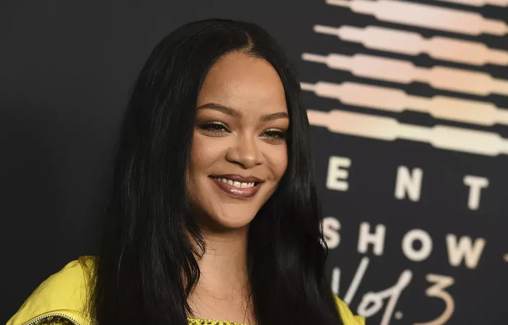 Rihanna durante el evento de su línea de lencería Savage X Fenty (2021). Foto: Jordan Strauss/Invision/AP, Archivo