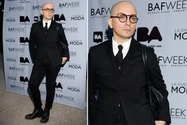 Pablo Ramírez estuvo en el evento de Buenos Aires Ciudad de la Moda en el marco de BAFWEEK y se presentó de traje y corbata, con anteojos estilo Harry Potter