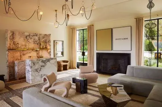 Gwyneth Paltrow muestra su casa en Montecito para una producción de la revista Architectural Digest. Fotos en @archdigest