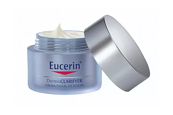 Crema facial de noche  de la línea Dermo Clarifyer de Eurecin, que mejora la regeneración de la piel  mientras dormís ($169,56)