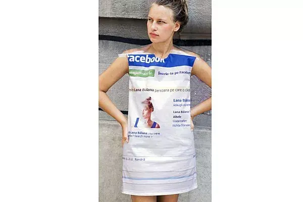 Un vestido para fanáticos de Facebook; ¿te lo pondrías?