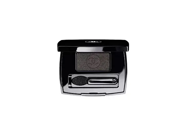 Sombra glam para ser una diosa (Chanel, $195)