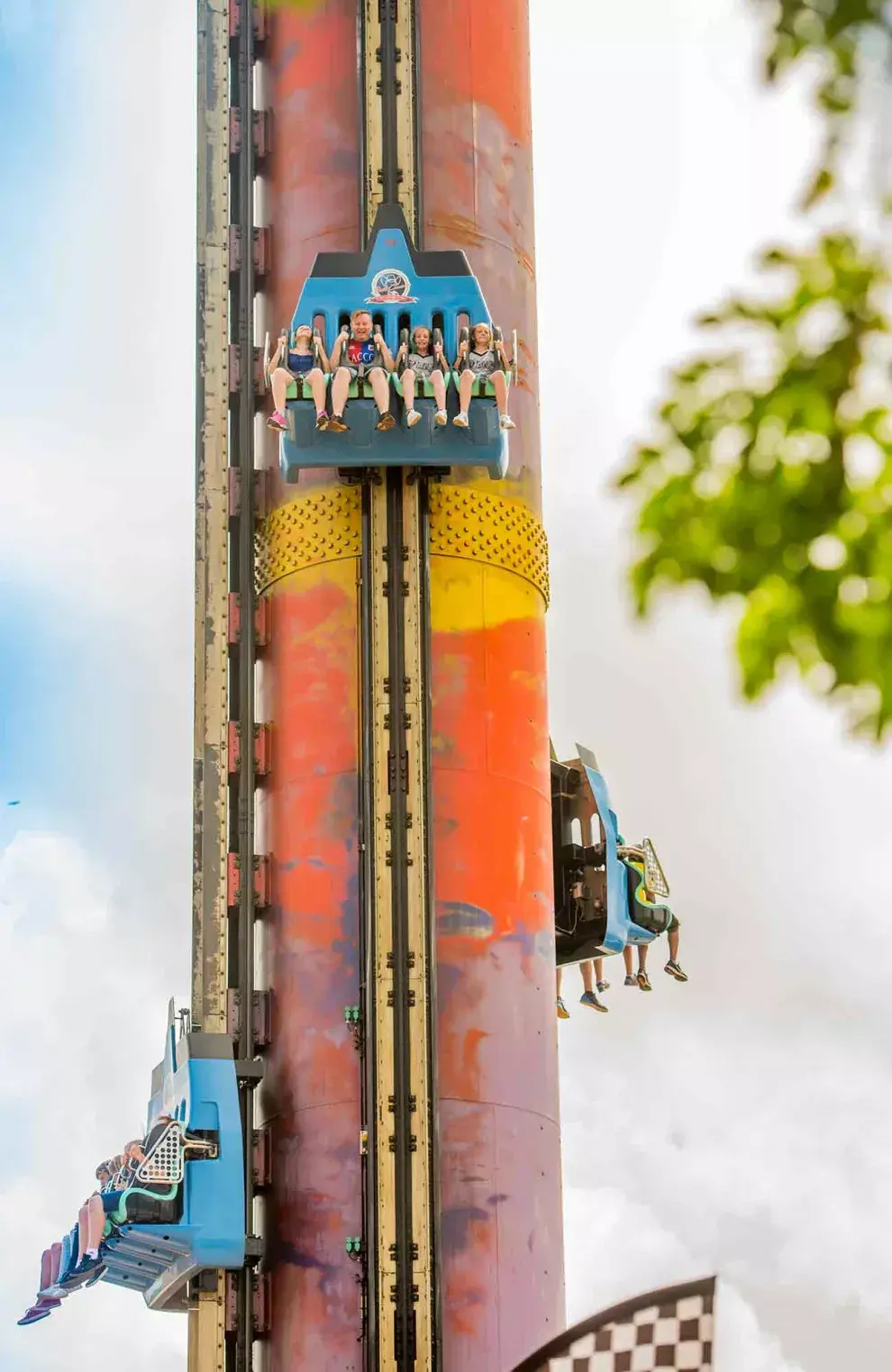 La Big Tower es la atracción más alta del parque con 100 mts. de altura desde los que se baja en caída libre.