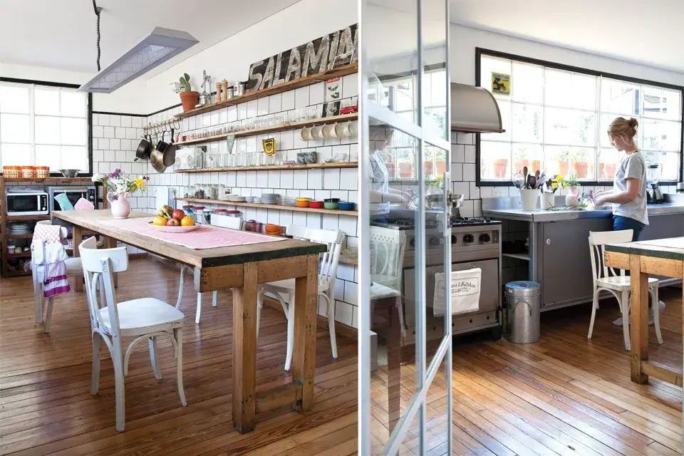 Las sillas eran de a casa de Ema, antigua dueña del local de Seco. Sobre la mesa y la silla, un camino y delantal con volados de Ketha ($320 y $420)