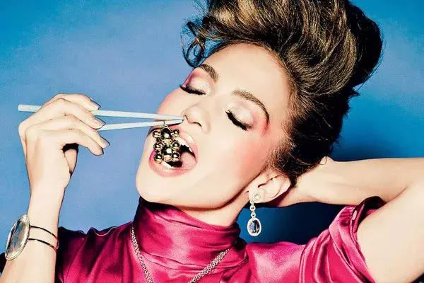 Divina, Jennifer López posó para la nueva campaña de Tous