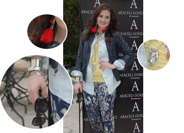Florencia Torrente estuvo junto a Araceli González en el lanzamiento de su línea de anteojos; súper canchera, eligió accesorios muy trendy