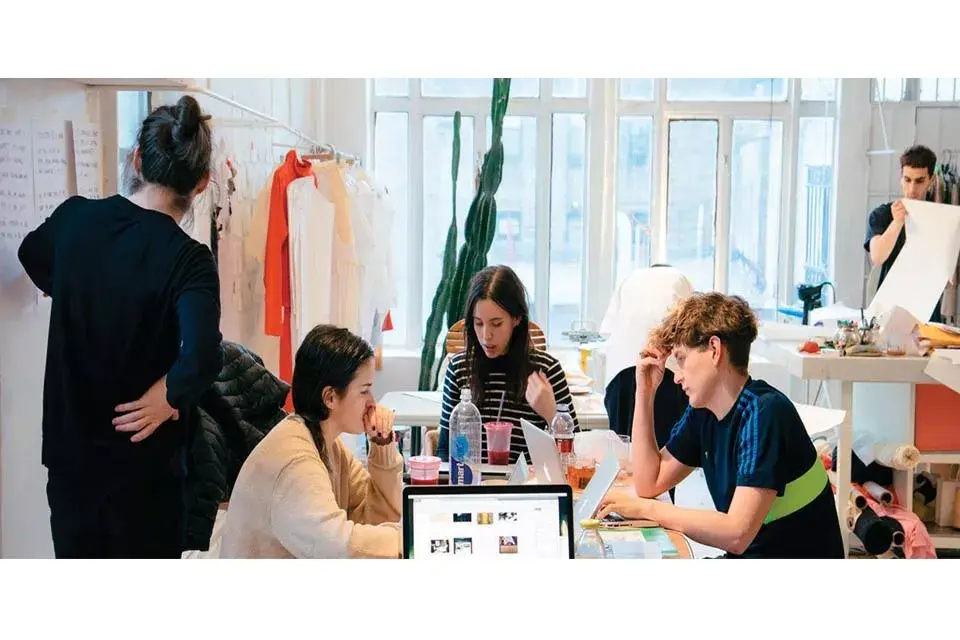 Laboratorio de tendencia de K-Hole