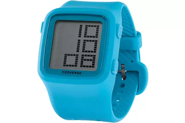 Bien informal, relojes Converse ($475)