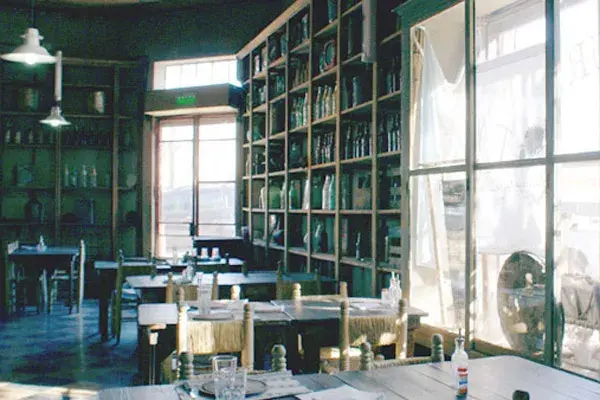 A poco más de 67 kilómetros de la Ciudad de Buenos Aires, en Luján, se encuentra este pintoresco polo gastronómico