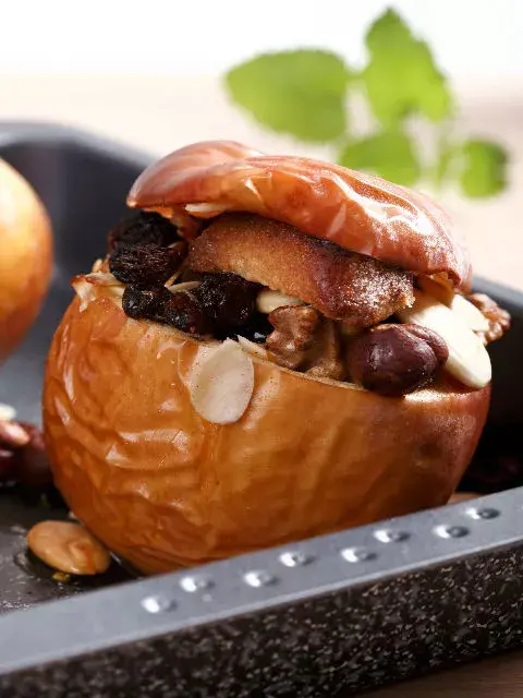 Manzana asada. Foto: Latin Stock
