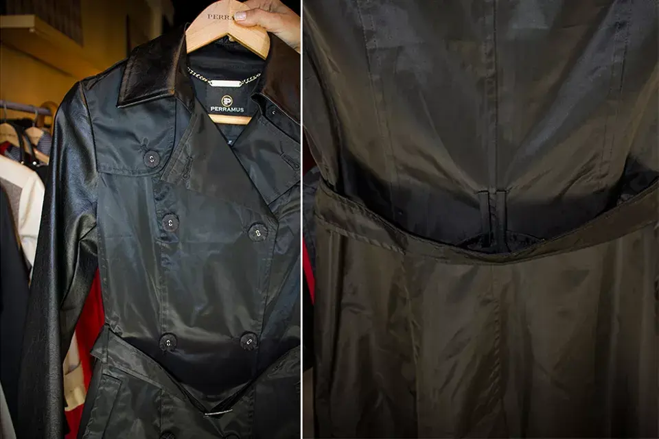 Los trench entallados son muy versátiles y femeninos