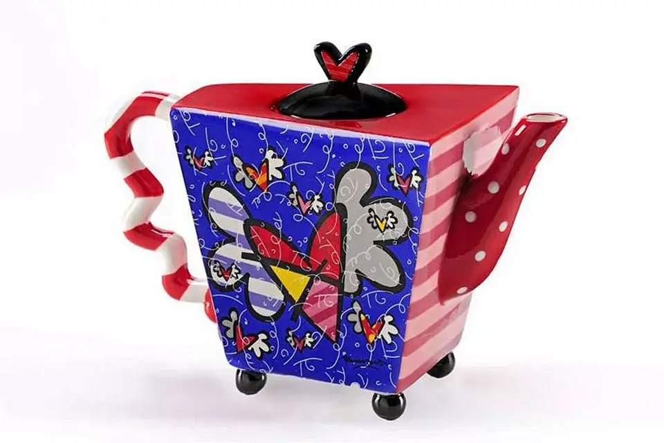 Tetera de cerámica Corazones (Brito by Walmer, $1496)