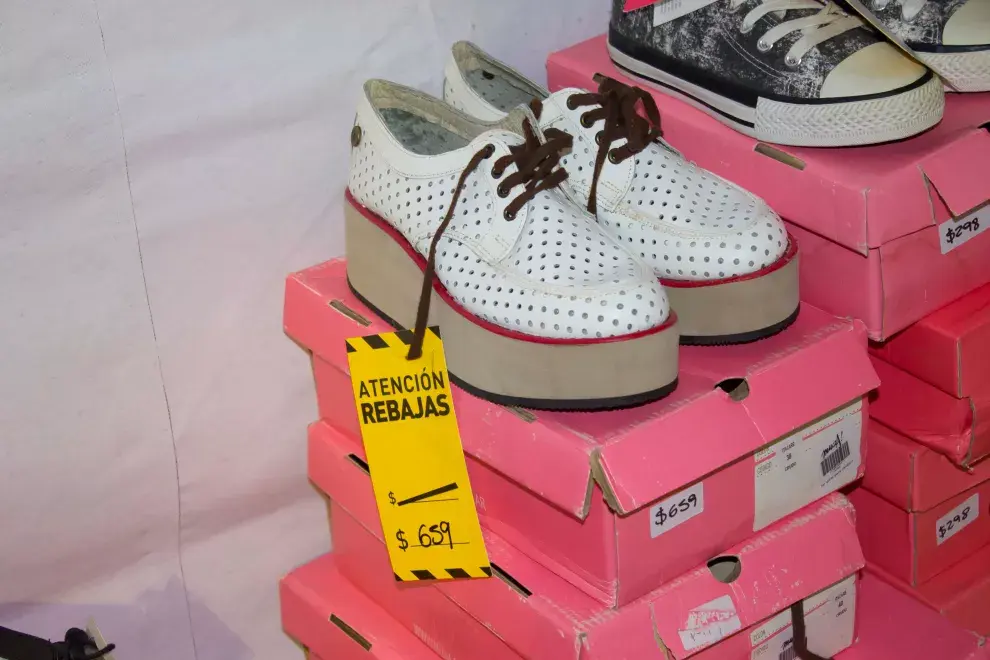 Plataformas en blanco, ideales para looks primaverales.