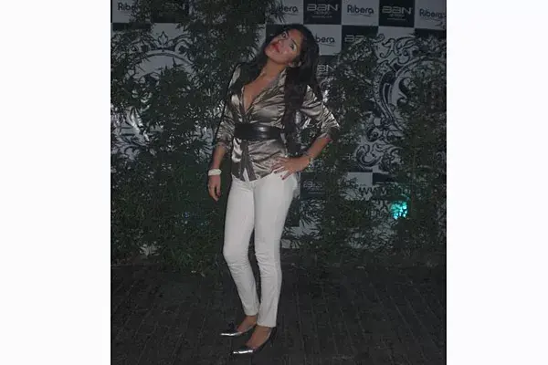 Desde Corrientes, Silvana López muestra un conjunto para una salida a la noche