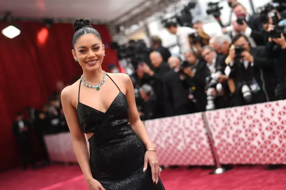 Vanessa Hudgens, anfitriona de la alfombra roja