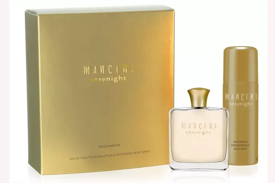 Sexy Night, Mancini. Destacan notas frutales en las que predomina la naranja sanguínea y la granadina. Su corazón floral, distingue delicados pétalos de rosa y un fondo de notas especiadas, amaderadas y almizcladas. $ 160, 100 ML