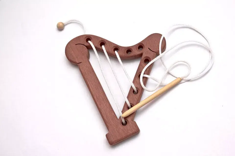 Arpa de madera cancharana de Toco Madera, $450