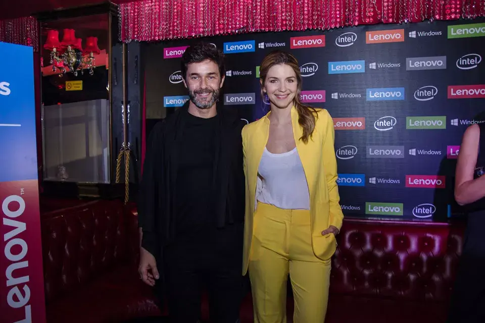 ¿Se acuerdan de esta pareja? No se preocupen, porque Marcela Kloosterboer y Mariano Martínez sólo son amigos. Se encontraron en un evento de Lenovo