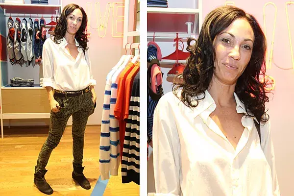 Ernestina Pais eligió un conjunto bien canchero para el evento de Lacoste: chupín con estampa animal print que llevó con camisa básica, cinturón de tachas y botas cortas