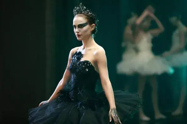 Los trajes tenían cristales de Swarovski y plumas para otorgarles movimiento y elegancia