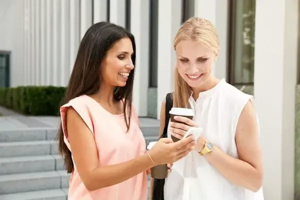 No pierdas a nadie de vista