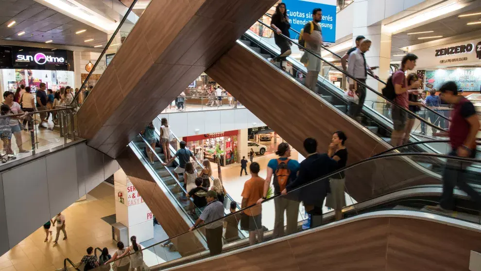 En verano ya se vivió el furor por las compras en los centros comerciales de Chile