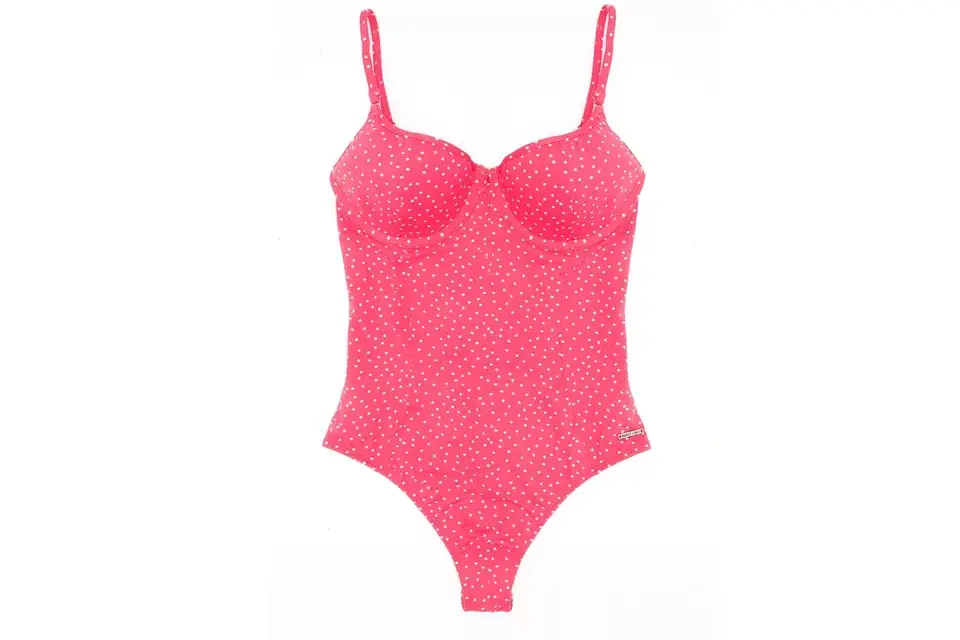 Malla enteriza con pintitas blancas (Sweet Lady, $879)