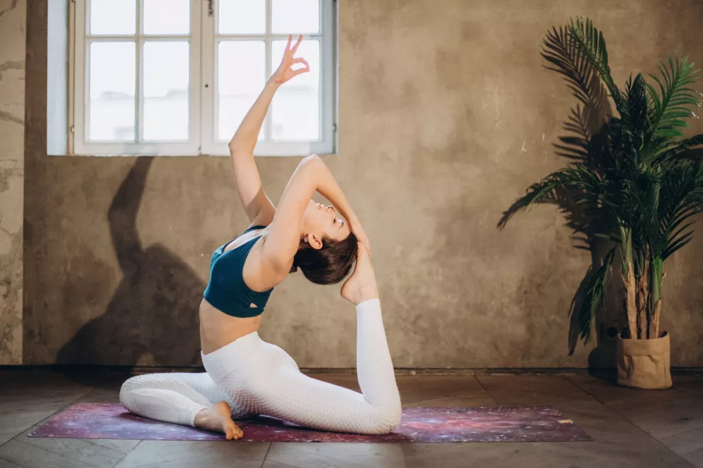 ¿Puede el yoga ayudarte a mejorar tu vida sexual? Foto: Canva