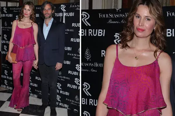 ¿Qué tal el mono fucsia de Dolores Barreiro? ¿Y te gusta el look de Matías Camisani?