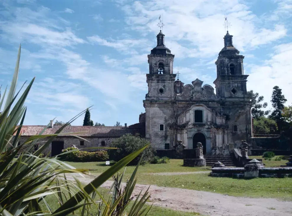 La iglesia barroca de la estancia Santa Catalina, en Ascochinga