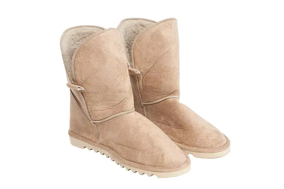 Botas con relleno en su interior ($320, Yagmour)