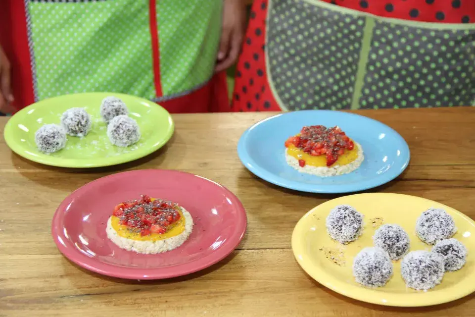 Brigadeiros y Tortinhas para la mesa dulce