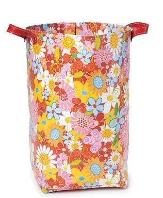 Bolsa de vinilo estampada. Capital, $170.