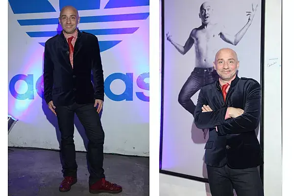 Ronnie Arias, siempre con muchísima onda, fue uno de los embajadores del evento en el que Adidas presentó su línea Denim; adoramos el blazer de pana, los jeans y los zapatos bordó!