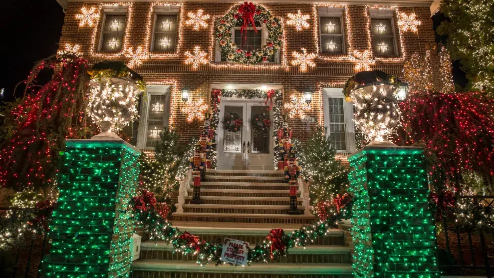 Una casa decorada en Dyker Heights, Brooklyn. Mariana Eliano