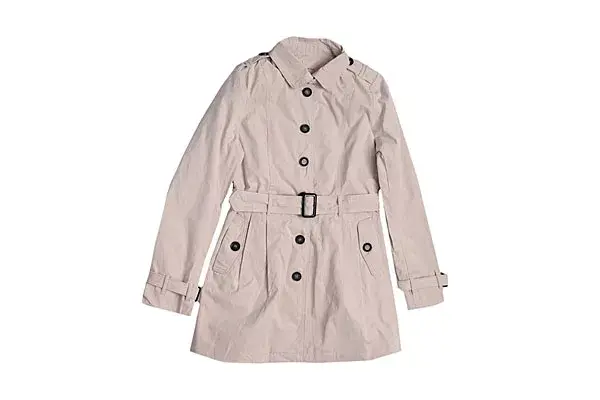 Natural con botones nacarados (Tucci, $962)