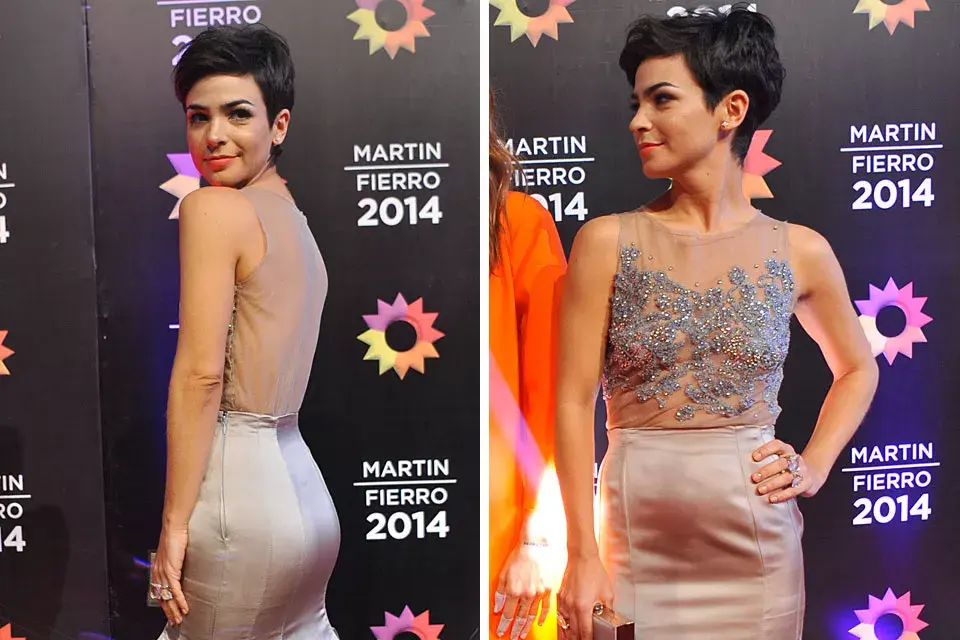 Una opción para un peinado con el pelo súper corto. Agustina Cherri lo peina con volumen, hacia el costado