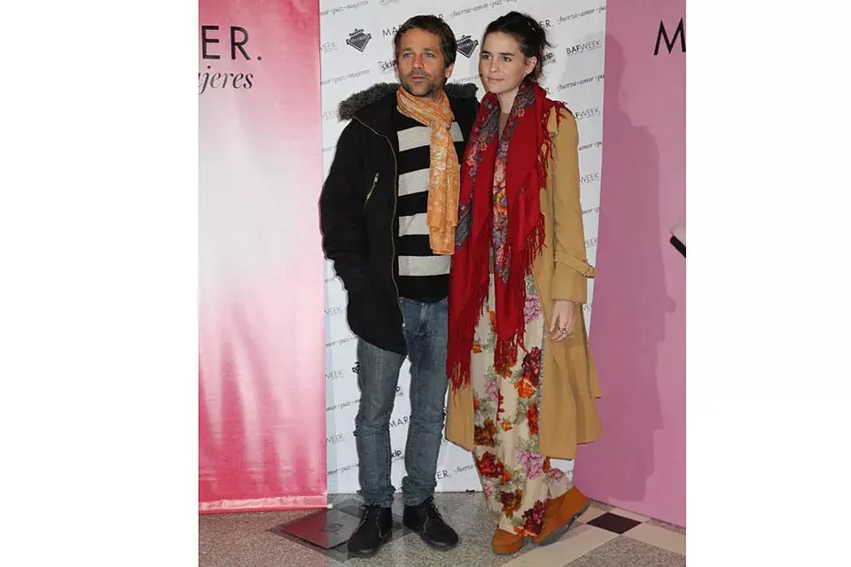 Con looks bien cancheros, Nicolás Pauls y su mujer Sofía Suaya no se perdieron el desfile en Paseo Alcorta