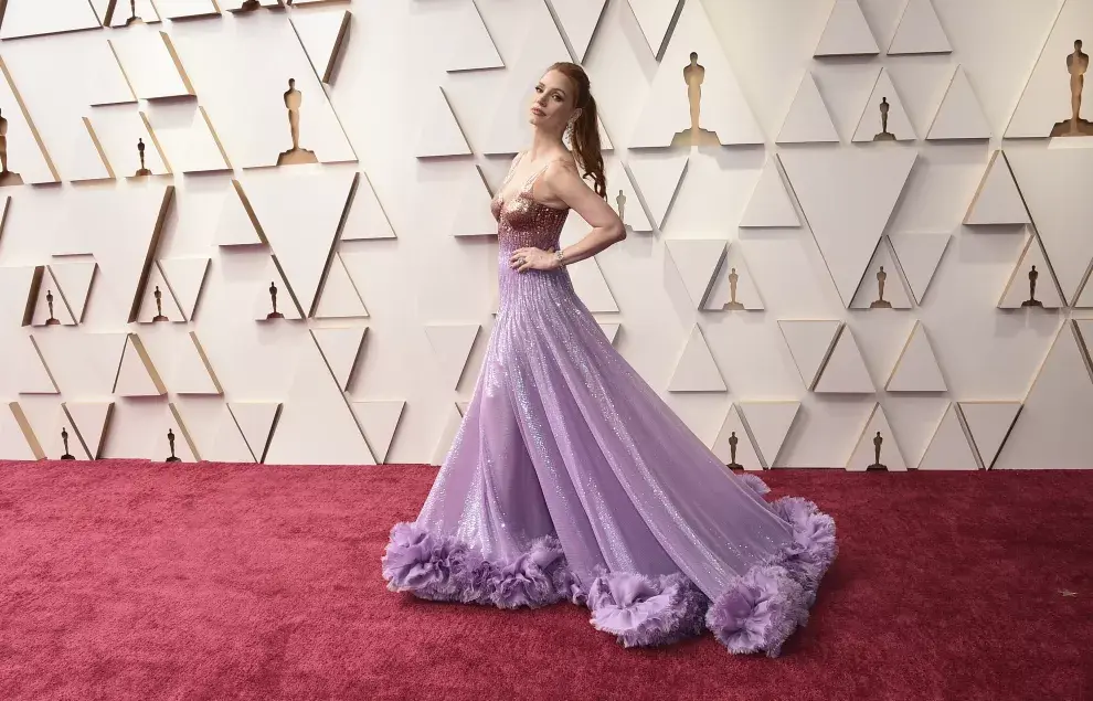 Todo en morado: Jessica Chastain, ganadora del Oscar a Mejor Actriz Protagónica por The Eyes of Tammy Faye