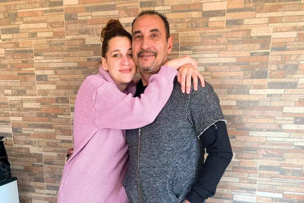 Flor Ferreyra (31) y su papá, Walter (60), veterano de Malvinas: una de las historias de hijas con sus papás, en el mes del padre