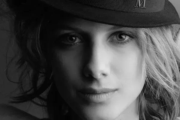 Los diseños de Maison Michel son el nuevo fetiche de moda de las famosas