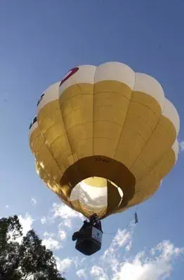 ¿Quién no soñó alguna vez con volar en globo? En Los Cardales es posible