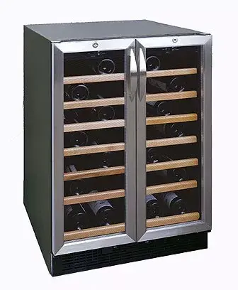 Cava Winefroz | Con frente de acero inoxidable, estantes de madera y luz de neón interior. Capacidad de almacenamiento de 12 a 168 botellas. Desde $1350
