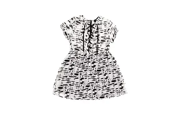 Vestido estampado (Grupo 134, $836)