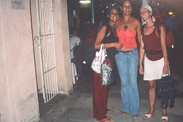 En Pipa, con una amiga que nos hospedó