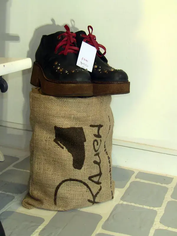 No te podés perder las carteras y los zapatos de esta tienda. ¡Son realmente divinos!