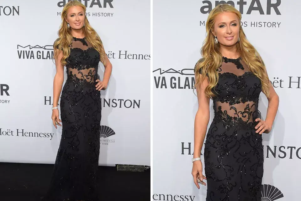 Paris Hilton, otra de las famosas que eligió el negro para el evento. La blonda atravesó la alfombra roja con un vestido con transparencias y strass